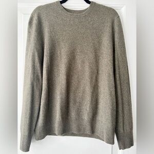 NAADAM CREWNECK CASHMERE SWEATER
